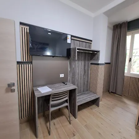 Modena Hotel 3*