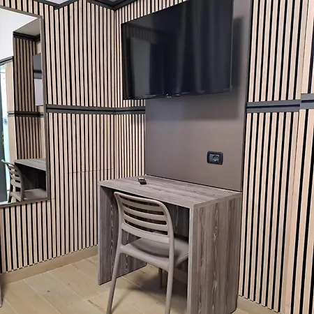 Modena Hotel 호텔 3*