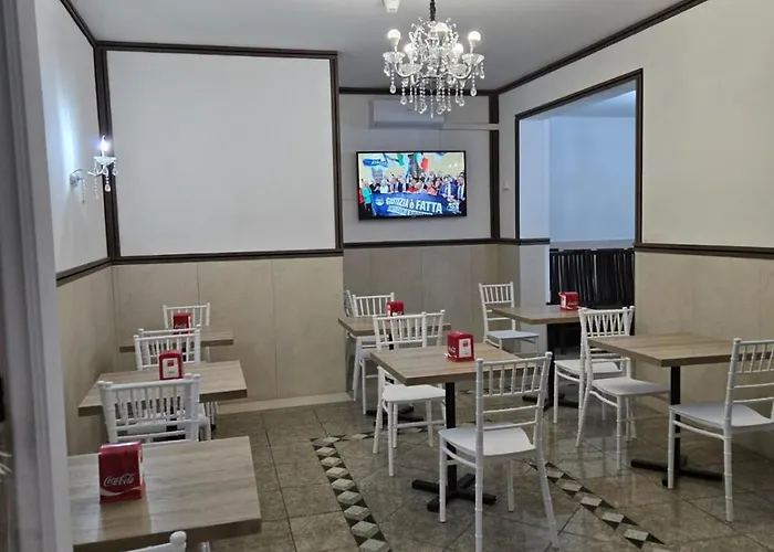 Modena Hotel 호텔 3*